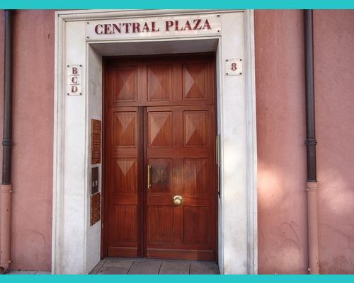 Entrée de l'immeuble.