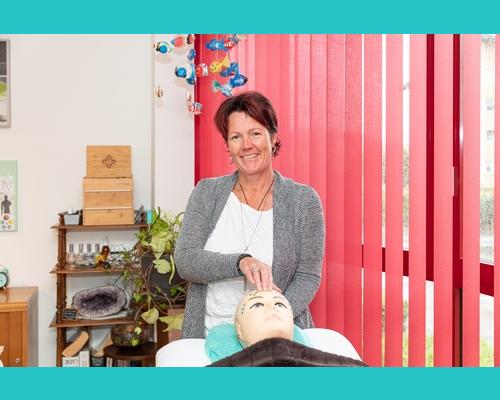 un modèle access bars d'accord de se faire prendre en photo