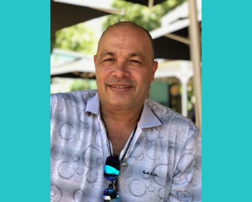 Praticien certifié. Plus de 15 ans d'expérience. Pratiquants darts martiaux